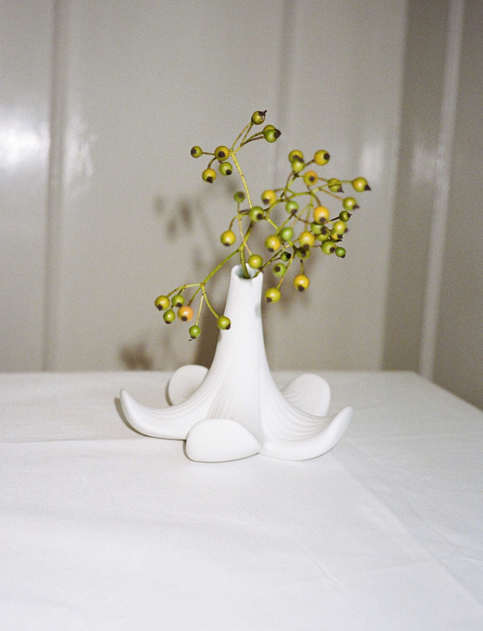 S&B Lily Flower Vase